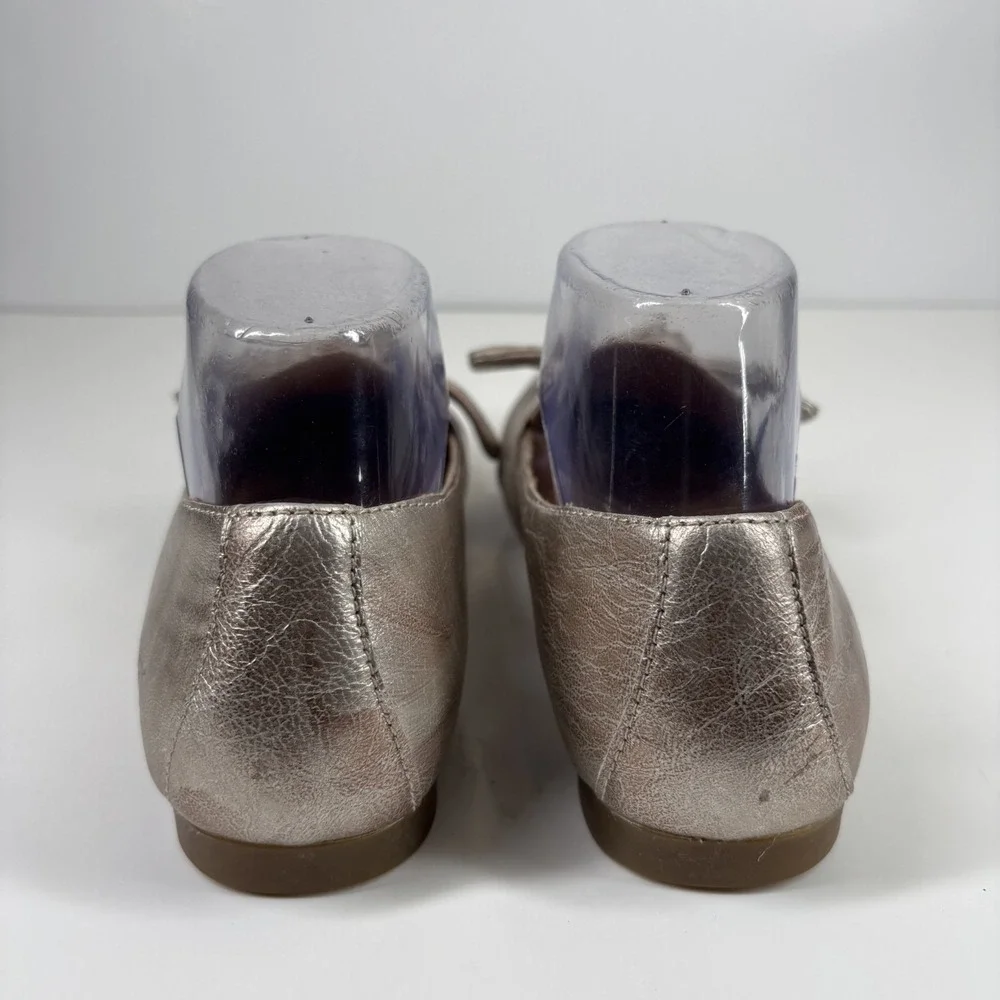 Born Carrine Women's US 7.5M Pewter Metallic Leather Bow Comfort Slip-On Loafers